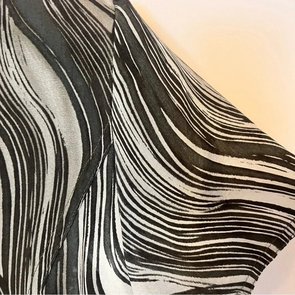 Swirl Print Midi Dress - Picture 7 of 10